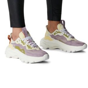 Shale Mauve & Tranquil Yellow Kinetic Breakthru Day Sneaker- Women.